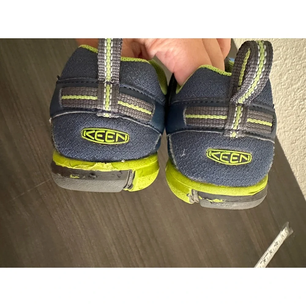 KEEN Kids Chandler CNX Waterproof Shoes Size 4 Navy Green Hiking Trail